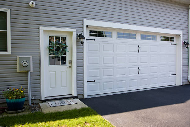 24/7 Emergency Garage Door Panel Replacement experts in Kennebec County County, ME